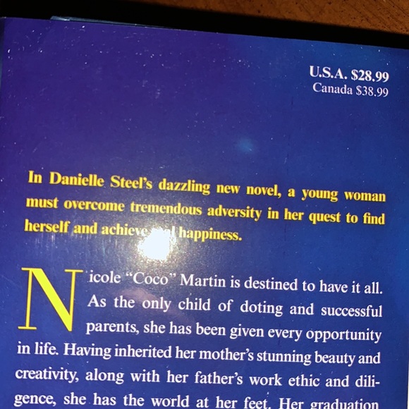 Danielle Steel All that Glitters | Book - Picture 3 of 4